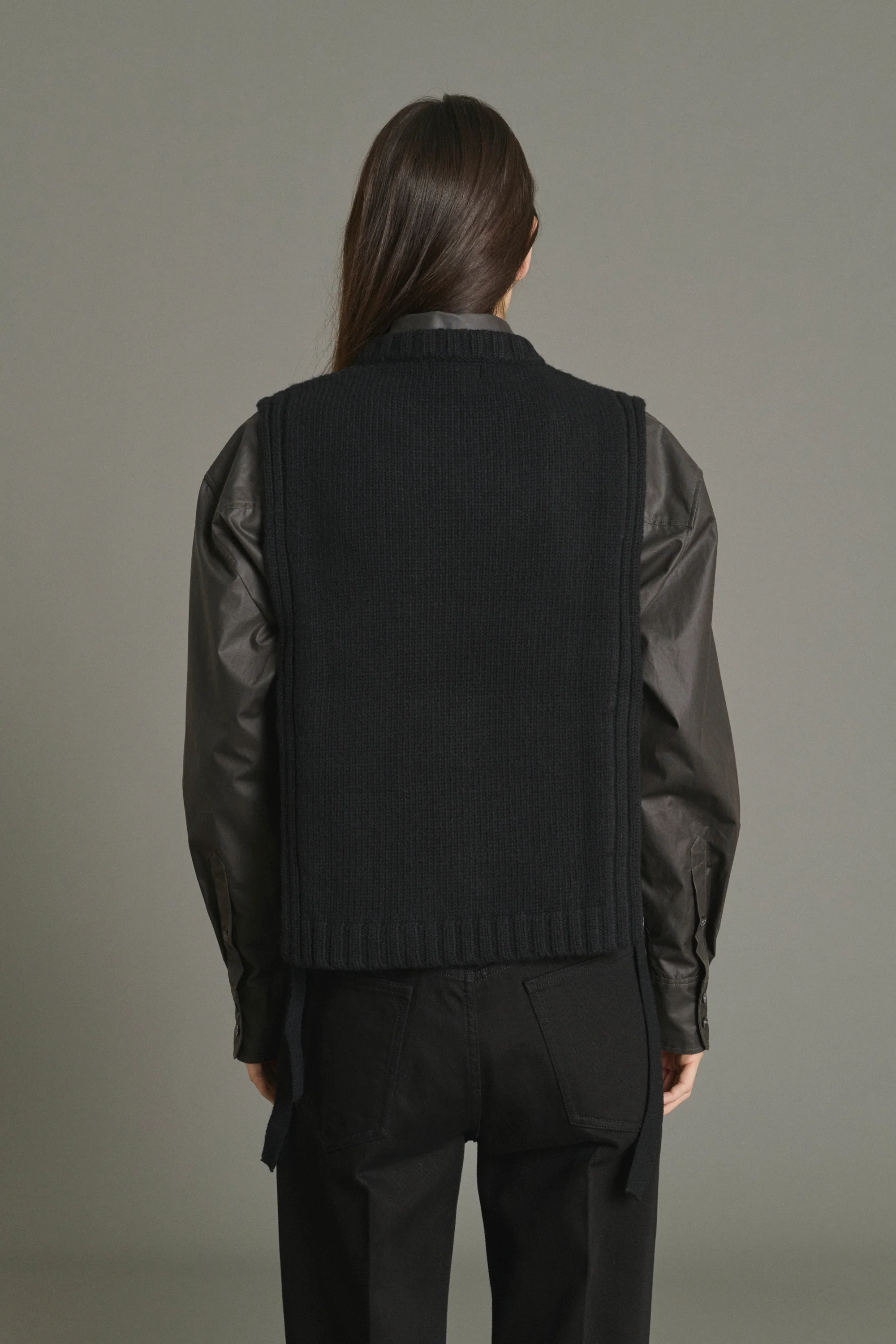 PULL UZEL NOIR - Image 4