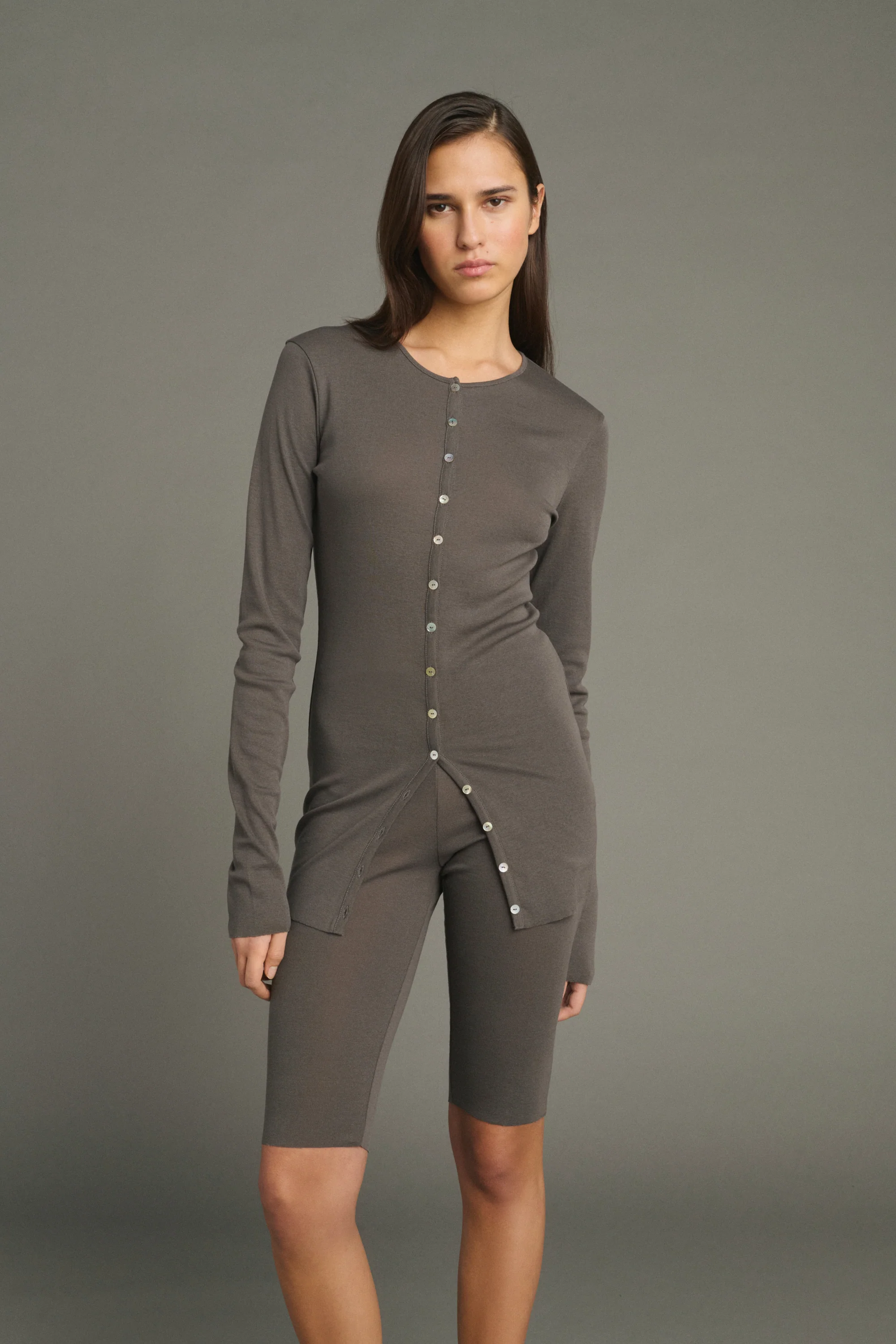 SHORT LIO GRIS - Image 2